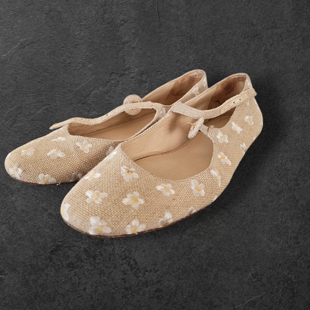 Larroude Anthro Daisy Embroidery Mary Jane Cottagecore‎ Ballet Flats sz 8
